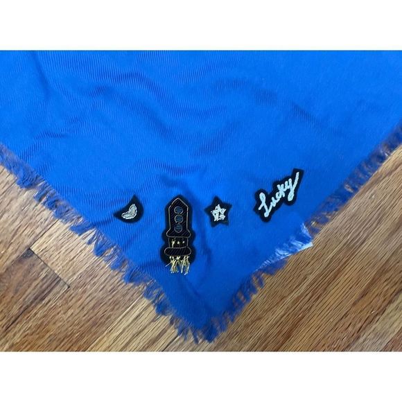 Coach wool square patches shawl/ scarf - Picture 4 of 12